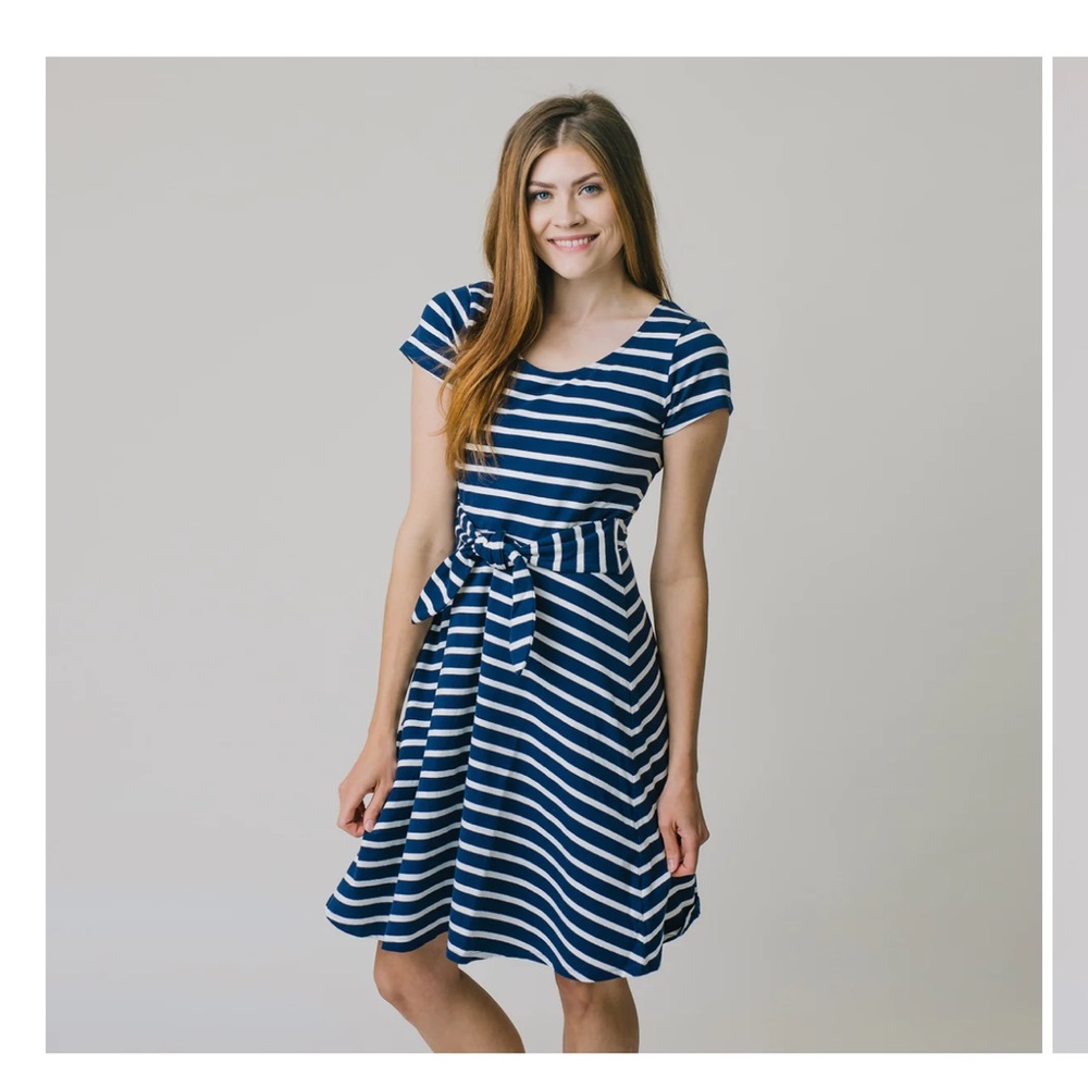 Hope and Henry Tie-Waist Knit Dress
